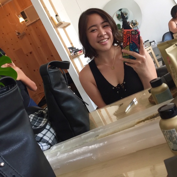 Meet your Posher, Justine - Picture 1 of 1